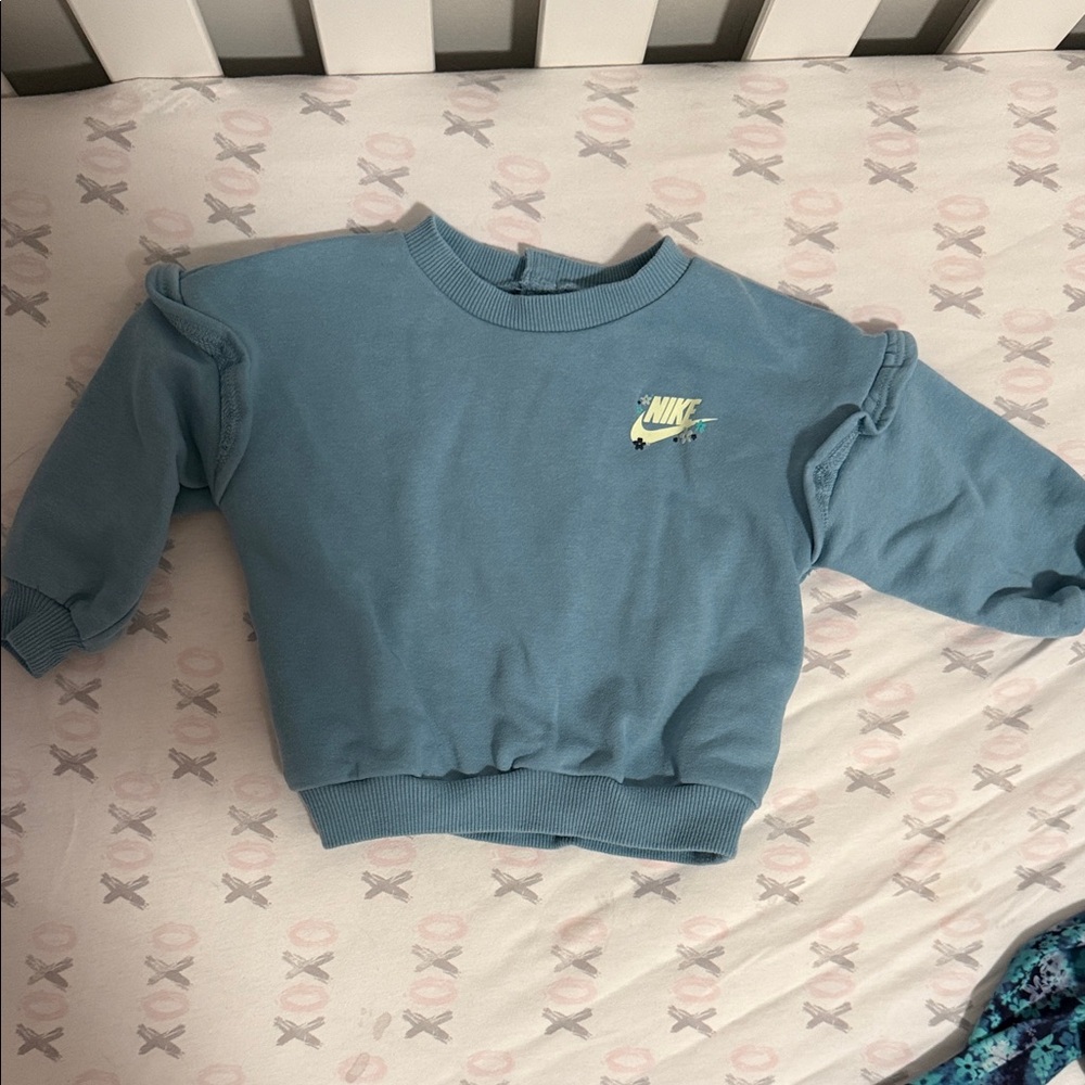 Nike Kids Teal and Black Floral Leggings - Picture 2 of 4